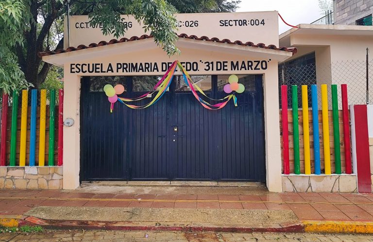 Fachada de la Escuela Primaria 31 de Marzo